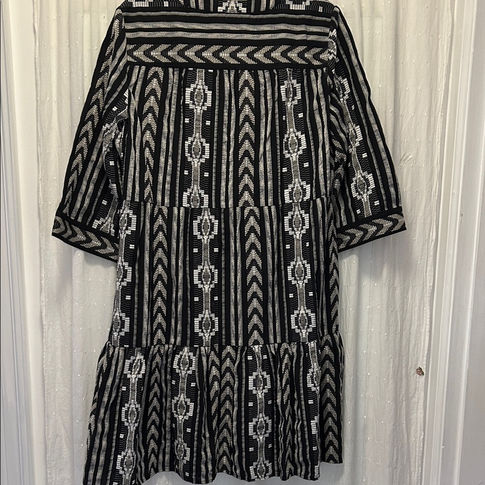 Chico's Black/White Aztec 3/4 Sleeve Tiered Dress Women’s Large - Picture 10 of 16